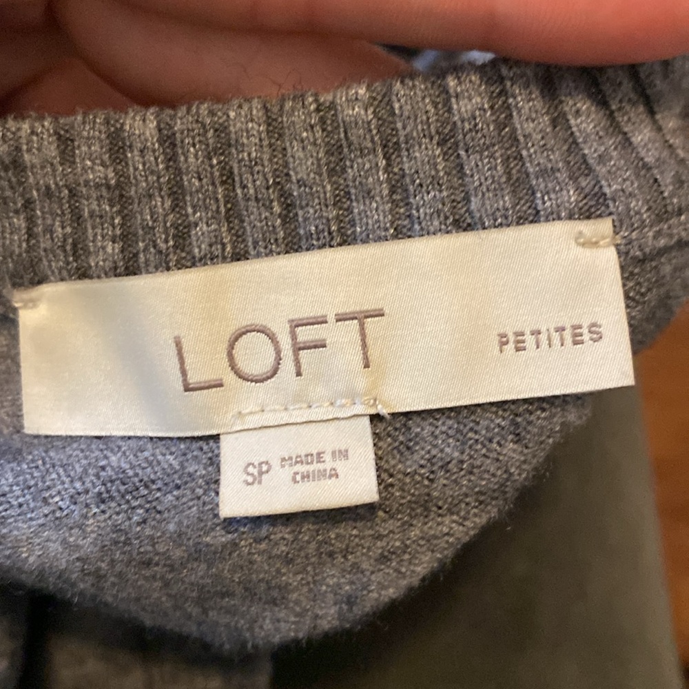 Grey Sweater - Picture 4 of 4